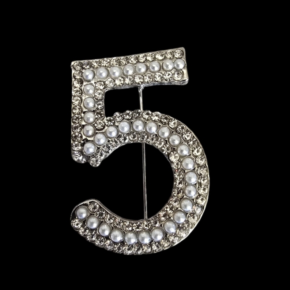 Paris Number 5 Faux Pearl Silver Rhinestone Fashion Brooch Pin Lapel Scarf - Picture 1 of 2